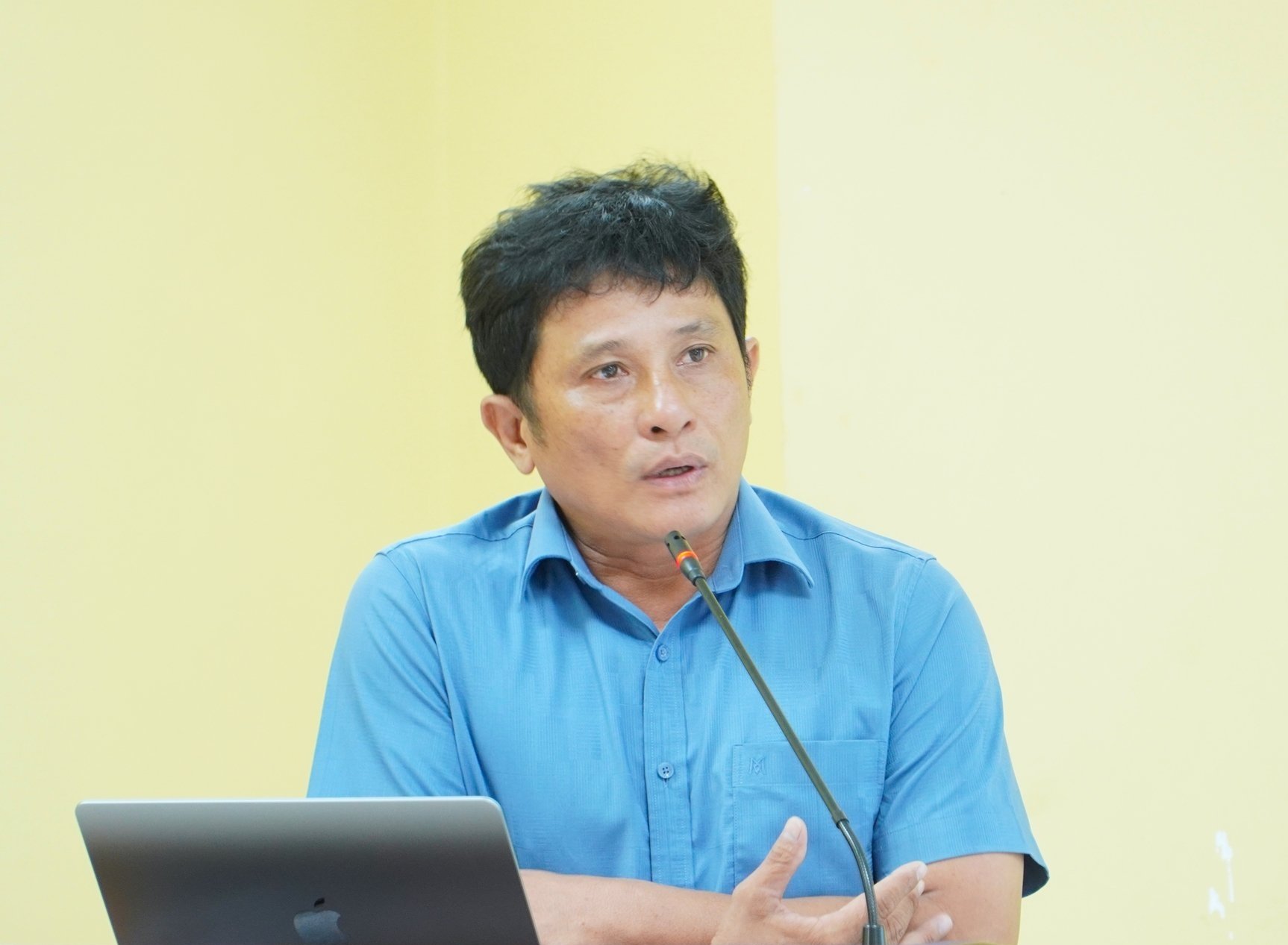 TS Dương Minh Viễn, Trưởng khoa Khoa học đất, Trường Nông nghiệp phân tích về tồn dư Cadimi trong đất trồng sầu riêng ở ĐBSCL. Ảnh: Kim Anh. TS Dương Minh Viễn, Trưởng khoa Khoa học đất, Trường Nông nghiệp phân tích về tồn dư Cadimi trong đất trồng sầu riêng ở ĐBSCL. Ảnh: Kim Anh.