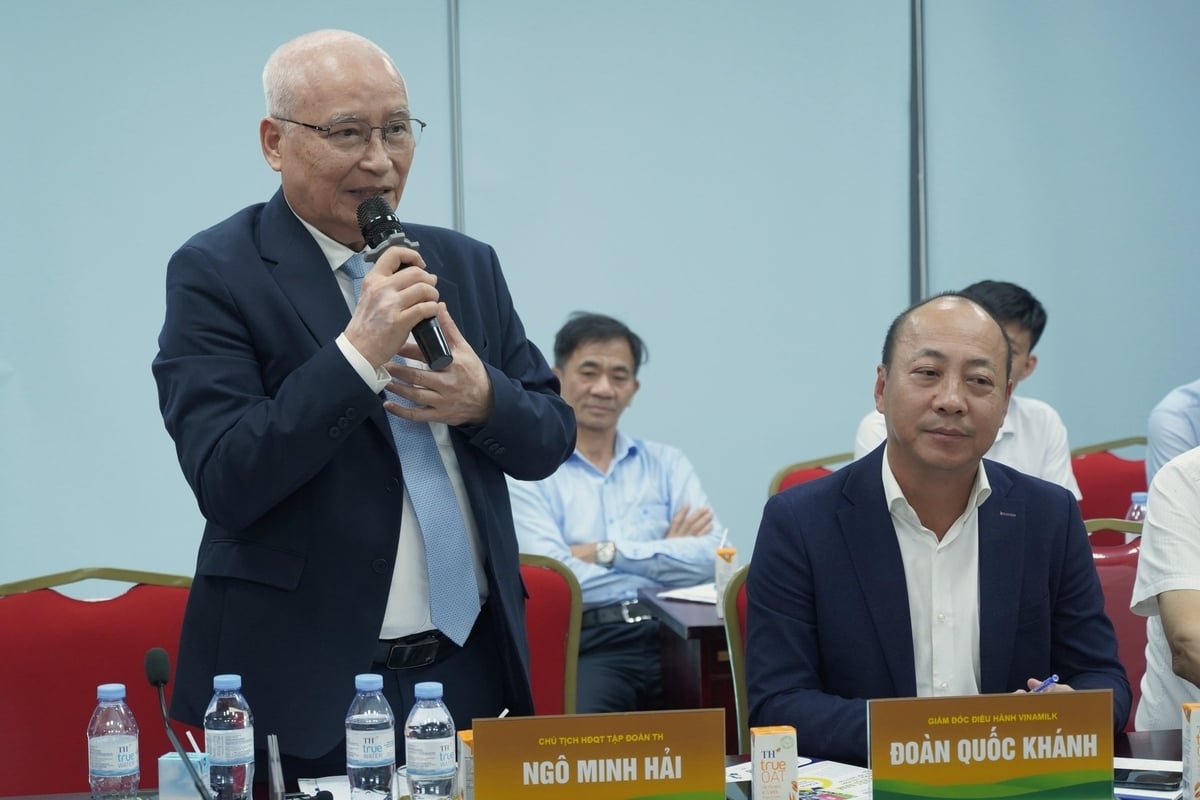 Ông Ngô Minh Hải, Chủ tịch HĐQT Tập đoàn TH cho rằng, nông hộ nhỏ lẻ gặp rào cản lớn về vốn khi mở rộng chăn nuôi bò sữa. Ảnh: Bảo Thắng.