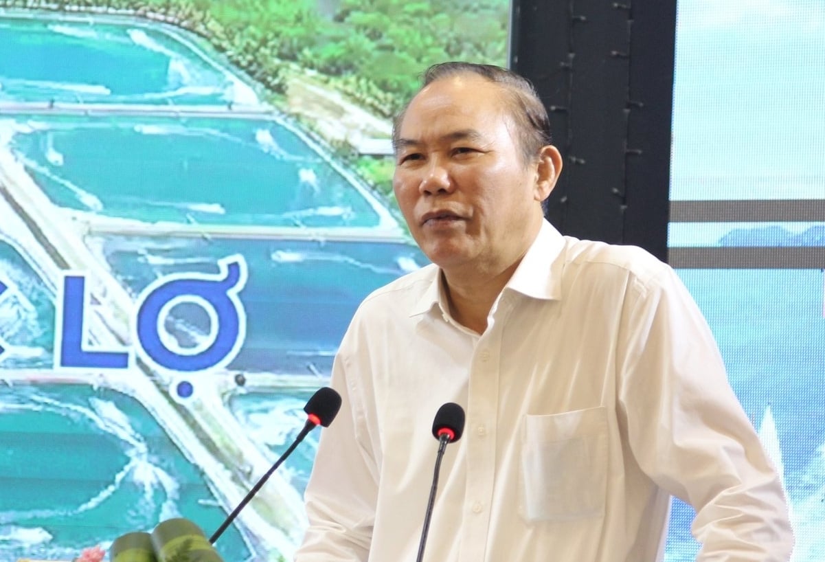 Thứ trưởng Bộ Nông nghiệp và Môi trường Phùng Đức Tiến đưa ra những giải pháp phát triển sản xuất tôm giống nước lợ trong thời gian tới. Ảnh: Phương Chi.