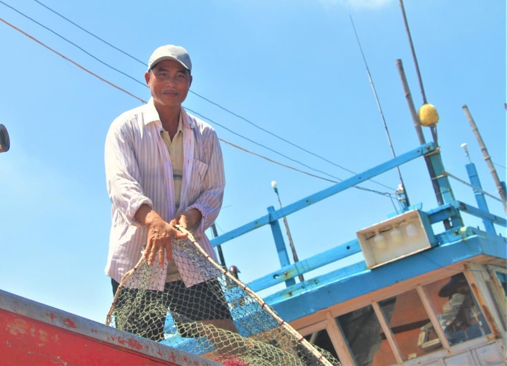 Những chính sách hỗ trợ từ Nhà nước gắn liền trực tiếp với sinh kế và đời sống của hàng nghìn lao động trên biển. Ảnh: Lan Anh.