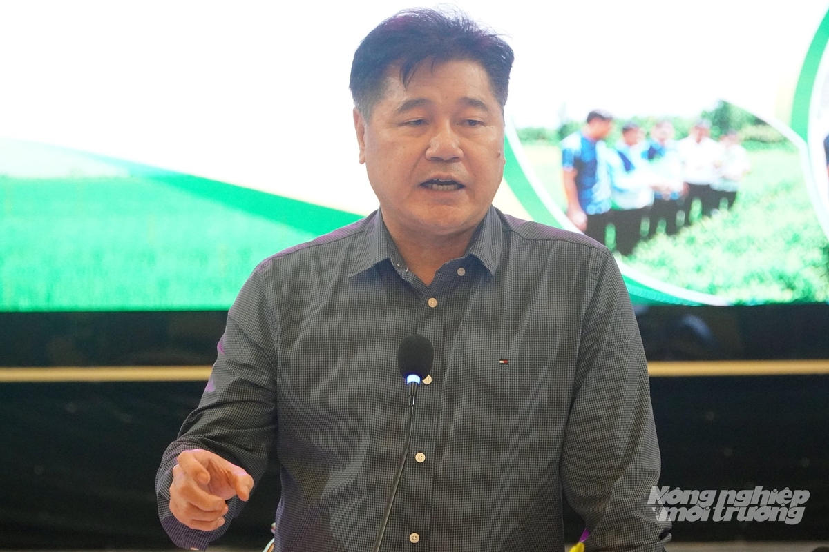 Ông Lê Quốc Thanh, Giám đốc Trung tâm Khuyến nông Quốc gia đề nghị khuyến nông viên phải gần dân, sát dân để thực hiện nhiệm vụ. Ảnh: Võ Dũng. Ông Lê Quốc Thanh, Giám đốc Trung tâm Khuyến nông Quốc gia đề nghị khuyến nông viên phải gần dân, sát dân để thực hiện nhiệm vụ. Ảnh: Võ Dũng.