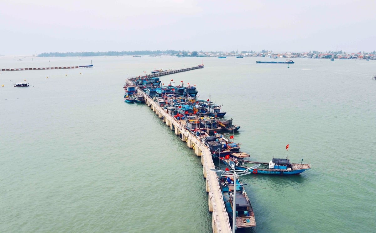 TP Huế đã và đang từng bước phát triển hạ tầng thủy sản theo hướng hiện đại, bền vững. Ảnh: Văn Dinh.