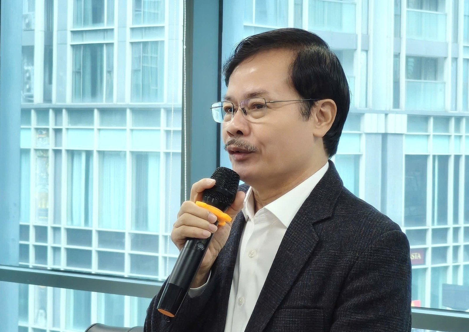 Ông Nguyễn Xuân Dương chia sẻ tại hội nghị. Ảnh: Trung Hiếu.