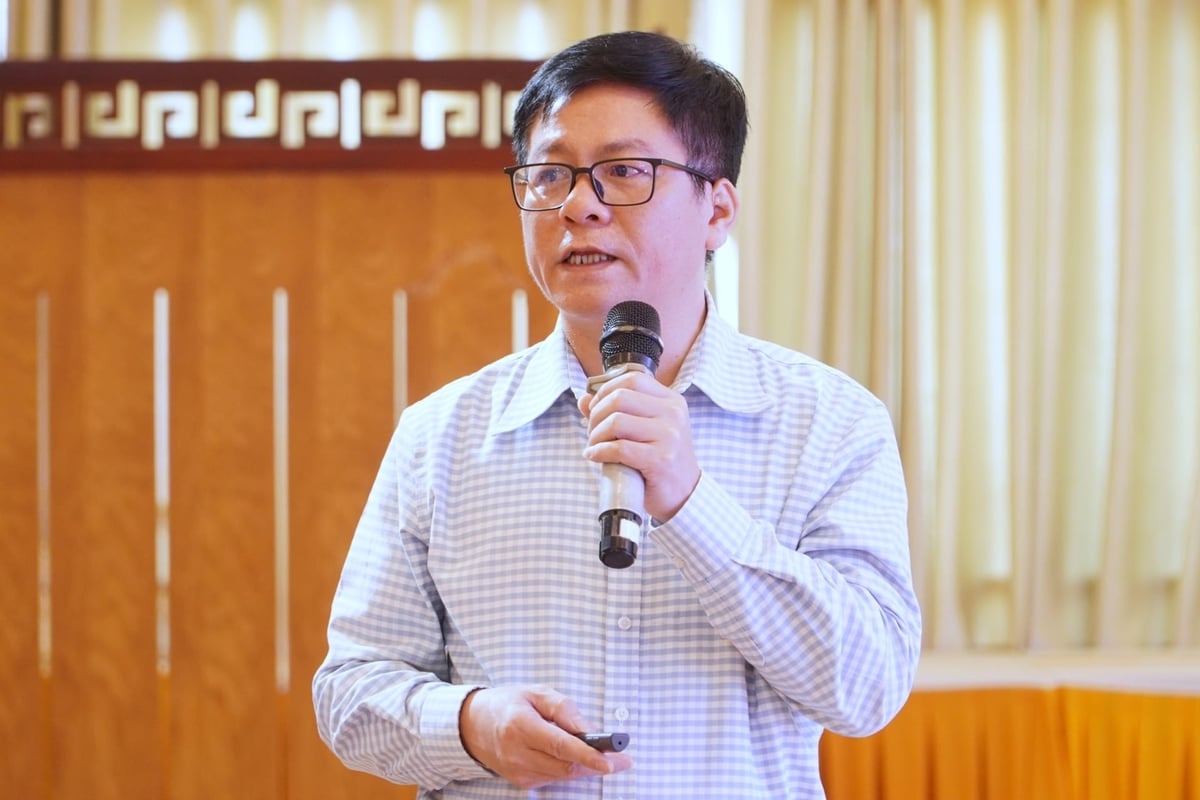 Ông Nguyễn Quang Hải – Phó Viện trưởng Viện Thổ nhưỡng Nông hóa đánh giá mức độ suy thoái đất trồng trọt ở ĐBSCL. Ảnh: Kim Anh.