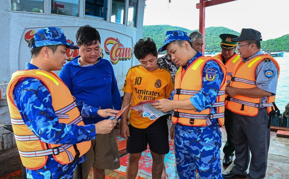 TP.HCM xác định tuyên truyền cho ngư dân là nhiệm vụ trọng tâm, then chốt hàng đầu trong công tác chống khai thác IUU. Ảnh: Đức Định.