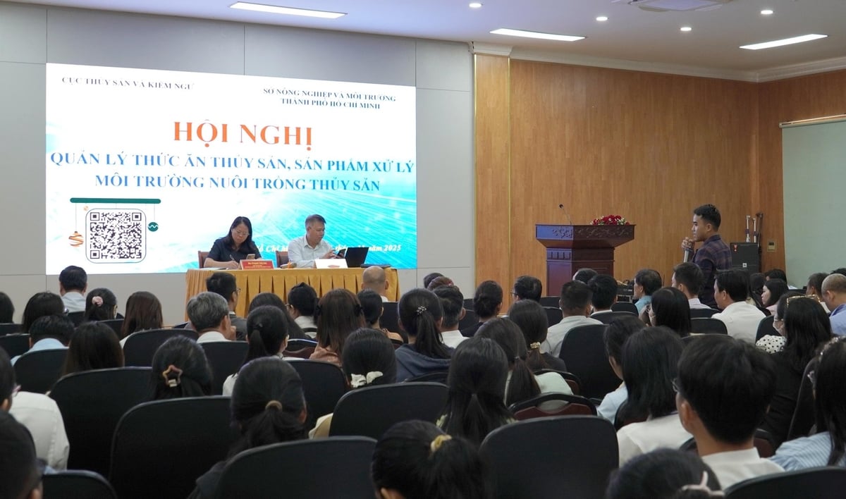 Hội nghị là dịp để nhiều doanh nghiệp nêu tâm tư, đề xuất giải pháp tháo gỡ khó khăn trong quản lý và phát triển thức ăn thủy sản. Ảnh: Lê Bình.