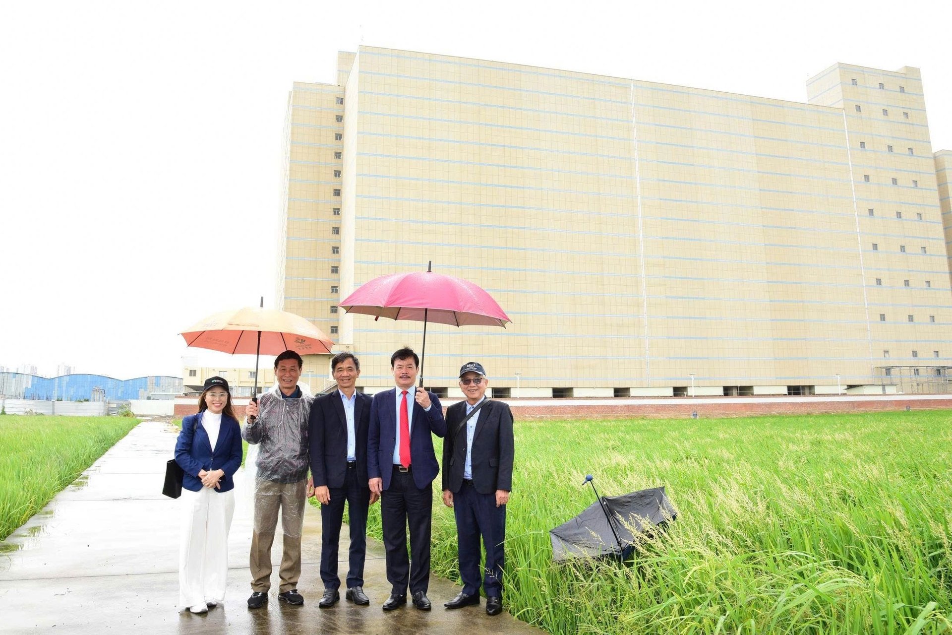 Hội Chăn nuôi Việt Nam tham quan cơ sở chăn nuôi lợn cao tầng của Tập đoàn Yangxiang (Quảng Châu, Trung Quốc). Ảnh: Trần Ngân.