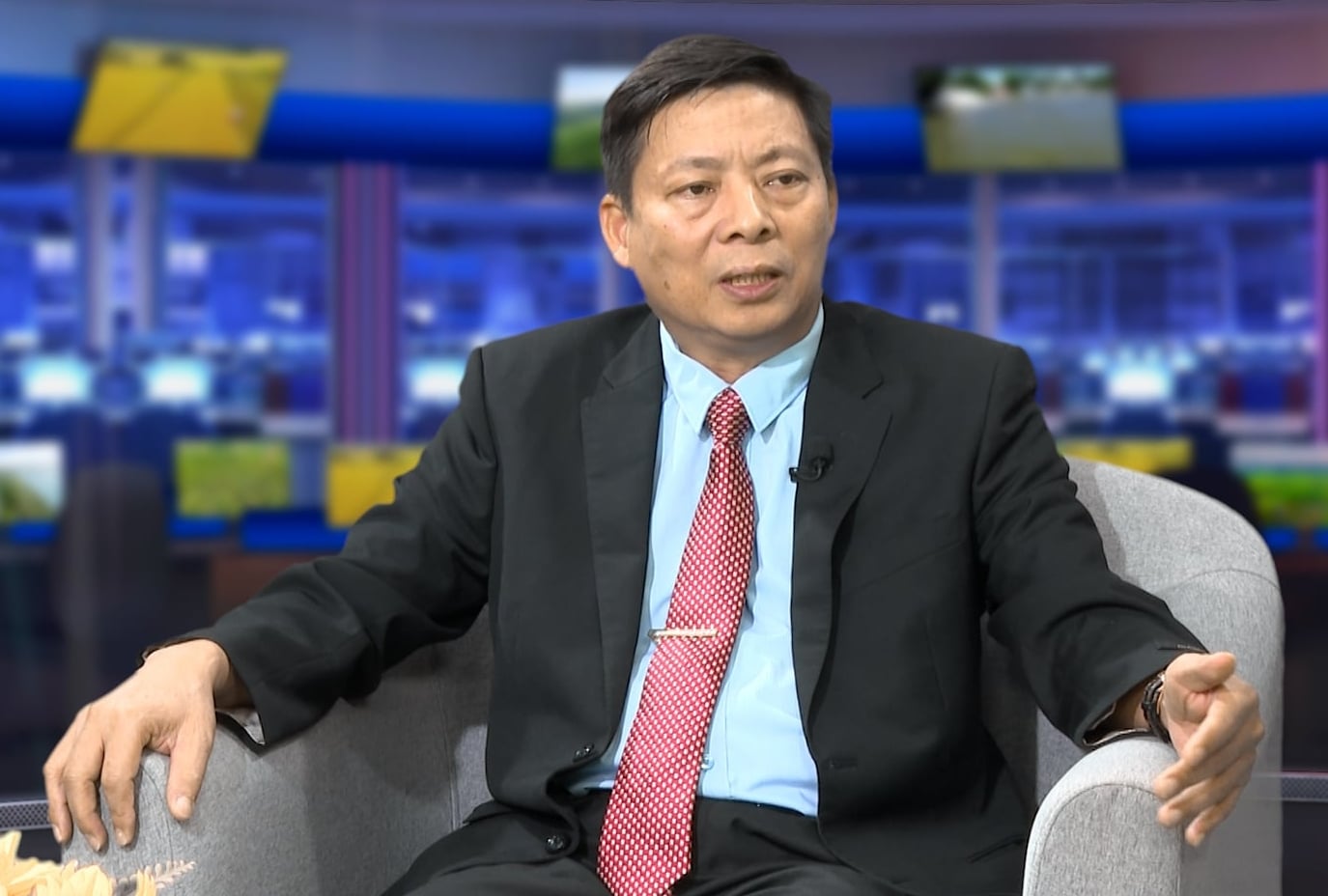 PGS. TS Mai Văn Trịnh, Viện trưởng Viện Môi trường Nông nghiệp cho biết, các mô hình canh tác lúa phát thải thấp còn giúp tiết kiệm đáng kể tài nguyên nước. Ảnh: Duy Học.