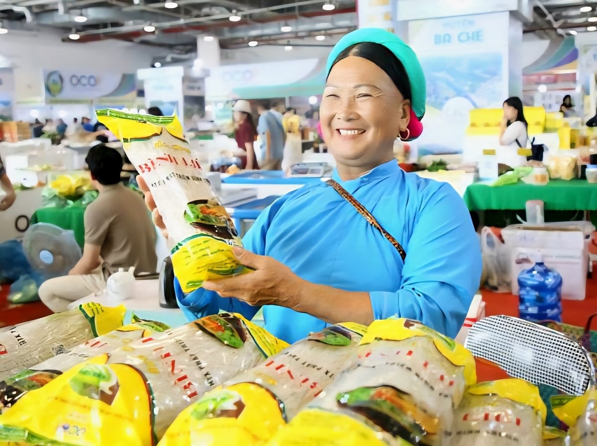 Sản phẩm OCOP miến dong Bình Liêu luôn được bày bán tại các kỳ Hội chợ trong tỉnh. Ảnh: Cường Vũ. Sản phẩm OCOP miến dong Bình Liêu luôn được bày bán tại các kỳ Hội chợ trong tỉnh. Ảnh: Cường Vũ.
