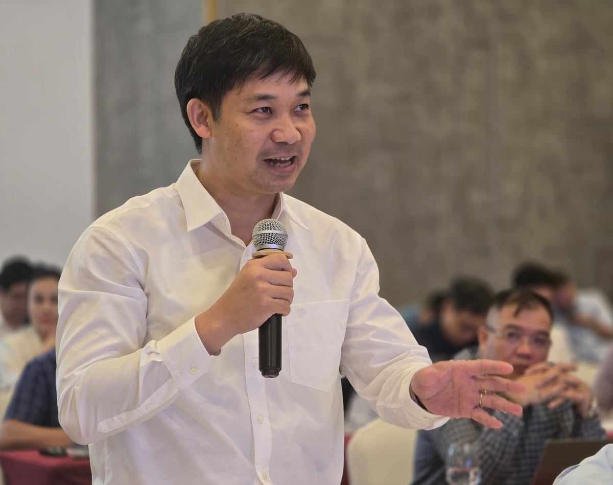 Ông Nguyễn Văn Công, Phó Chủ tịch UBND tỉnh Quảng Ninh yêu cầu các sở, ngành, địa phương thực hiện 'bàn tay sắt' trong quản lý nuôi biển. Ảnh: Cường Vũ.