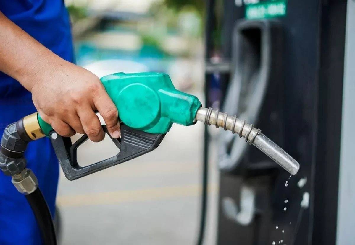 Giá xăng dầu hôm nay 10.2: Tiếp tục đà tăng - Ảnh 1