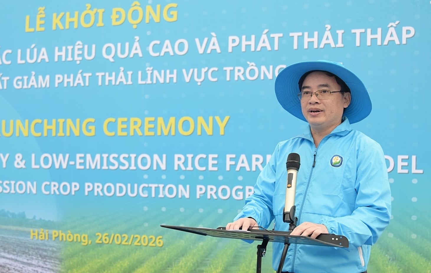 Ông Nguyễn Quốc Mạnh phát biểu tại lễ khởi động mô hình lúa phát thải thấp ở Hải Phòng. Ảnh: Bảo Thắng.