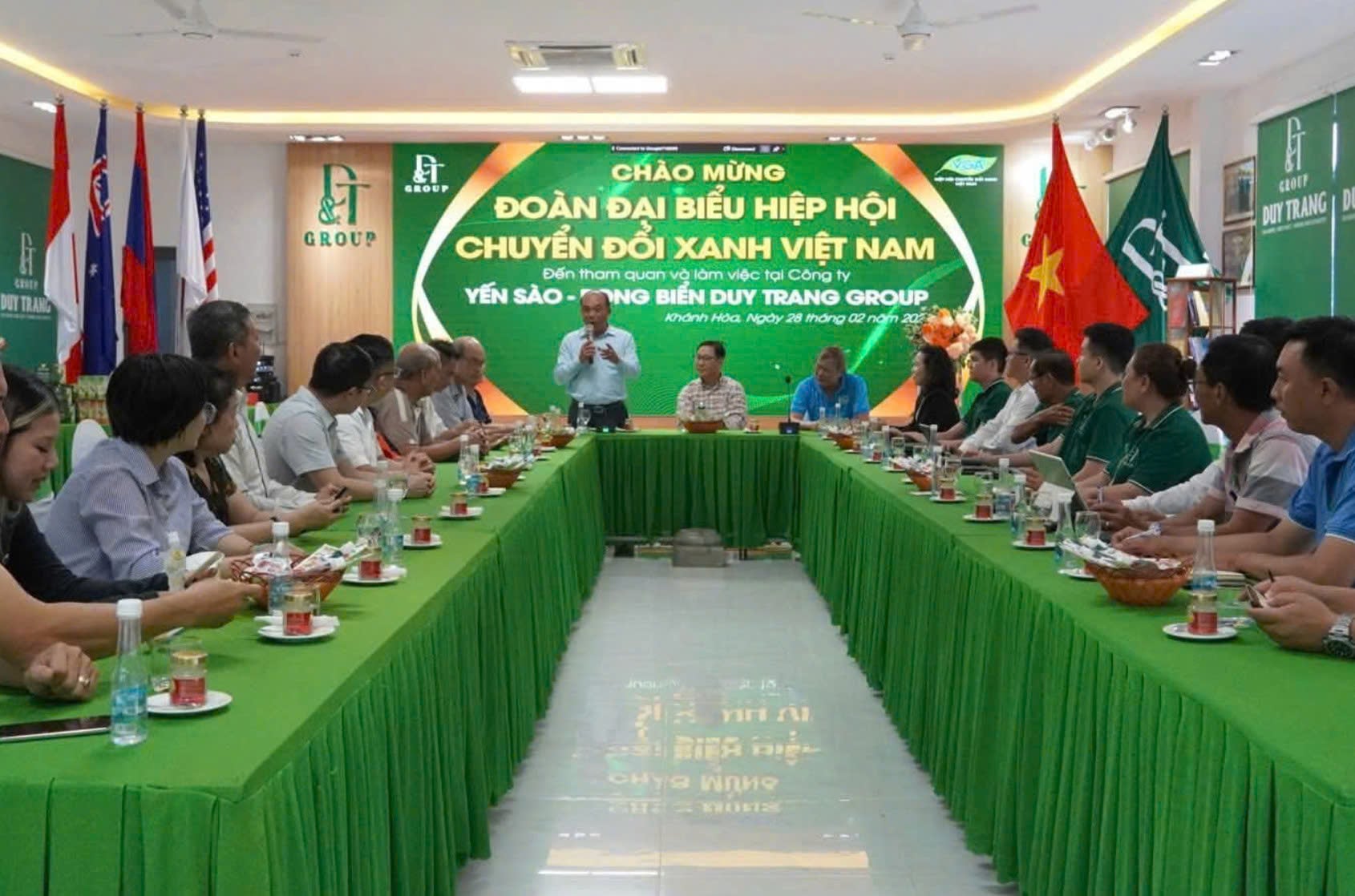 Hội thảo 'Định hướng xây dựng Bộ tiêu chuẩn quốc gia về Xanh - Số - ESG cho ngành thủy sản Việt Nam' đã thu hút hơn 50 đại biểu là đại diện cơ quan quản lý, viện nghiên cứu, hiệp hội ngành hàng và cộng đồng doanh nghiệp tham gia. Ảnh: PV.