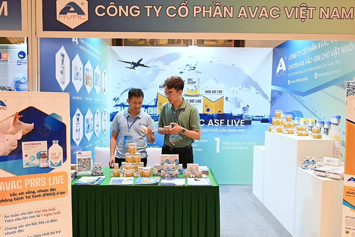 Gian hàng của công ty AVAC tại khu trưng bày sản phẩm bên lề Hội nghị Khoa học công nghệ Chăn nuôi và thú y toàn quốc. Ảnh: Bảo Thắng.