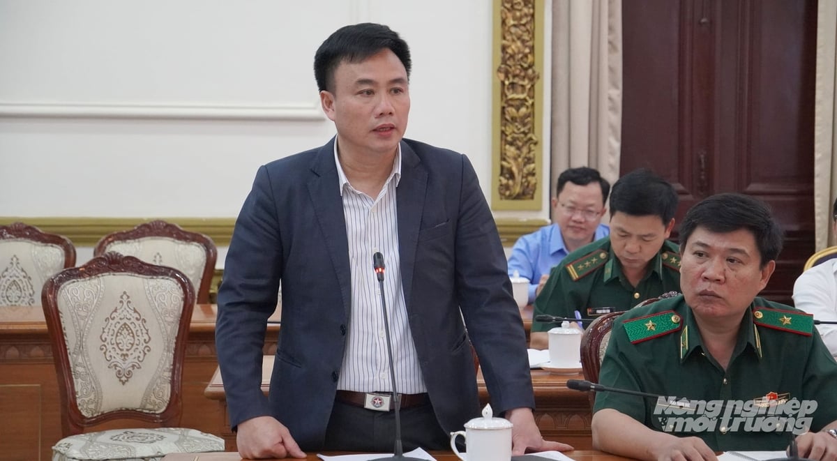 Ông Nguyễn Phú Quốc, Phó Cục trưởng Cục Thủy sản và Kiểm ngư (Bộ Nông nghiệp và Môi trường) chia sẻ tại hội nghị. Ảnh: Lê Bình. Ông Nguyễn Phú Quốc, Phó Cục trưởng Cục Thủy sản và Kiểm ngư (Bộ Nông nghiệp và Môi trường) chia sẻ tại hội nghị. Ảnh: Lê Bình.