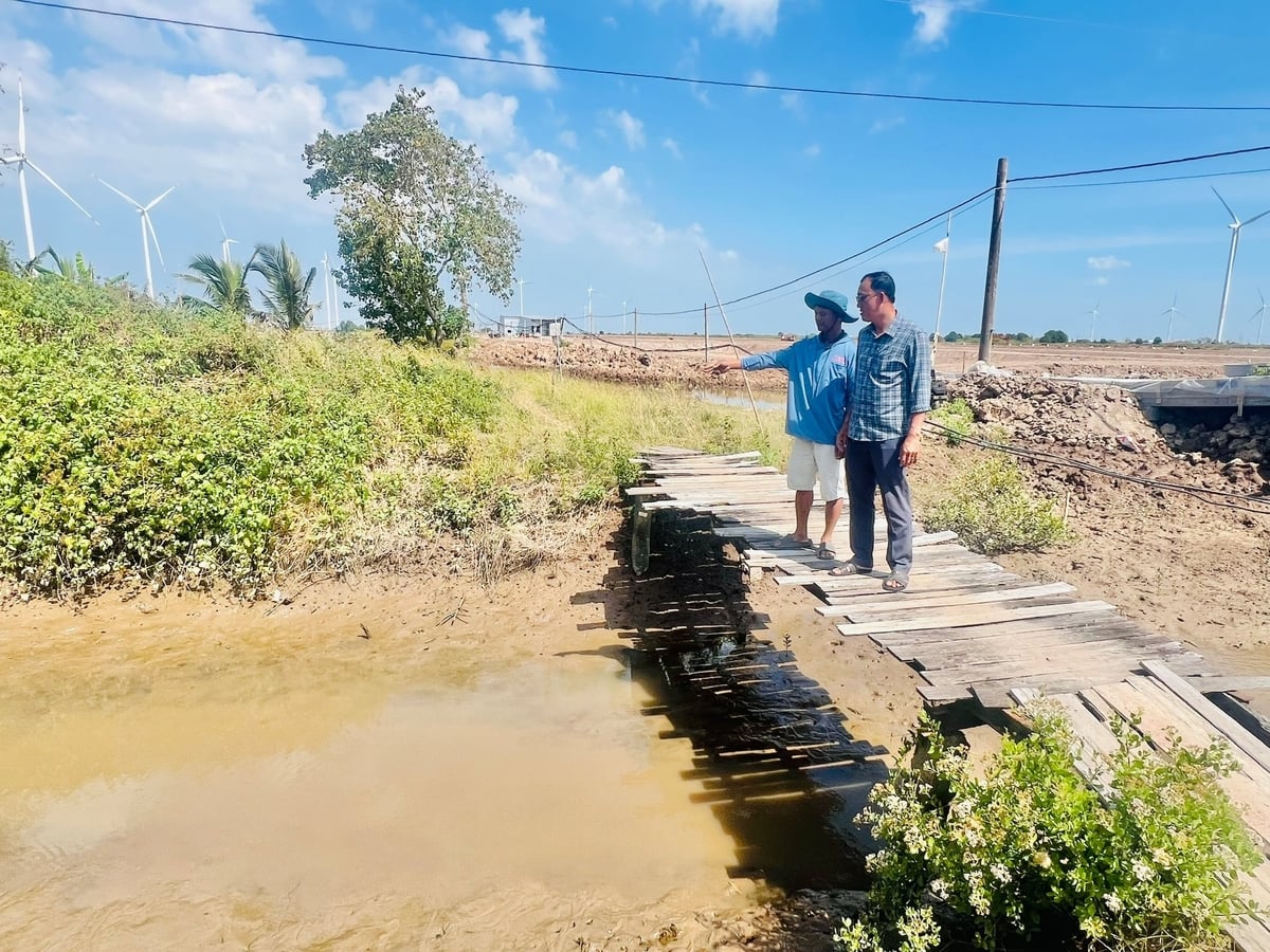 Nắng nóng gay gắt kéo dài là một trong những nguyên nhân chính dẫn đến diện tích thủy sản bị thiệt hại. Ảnh: Trọng Linh.