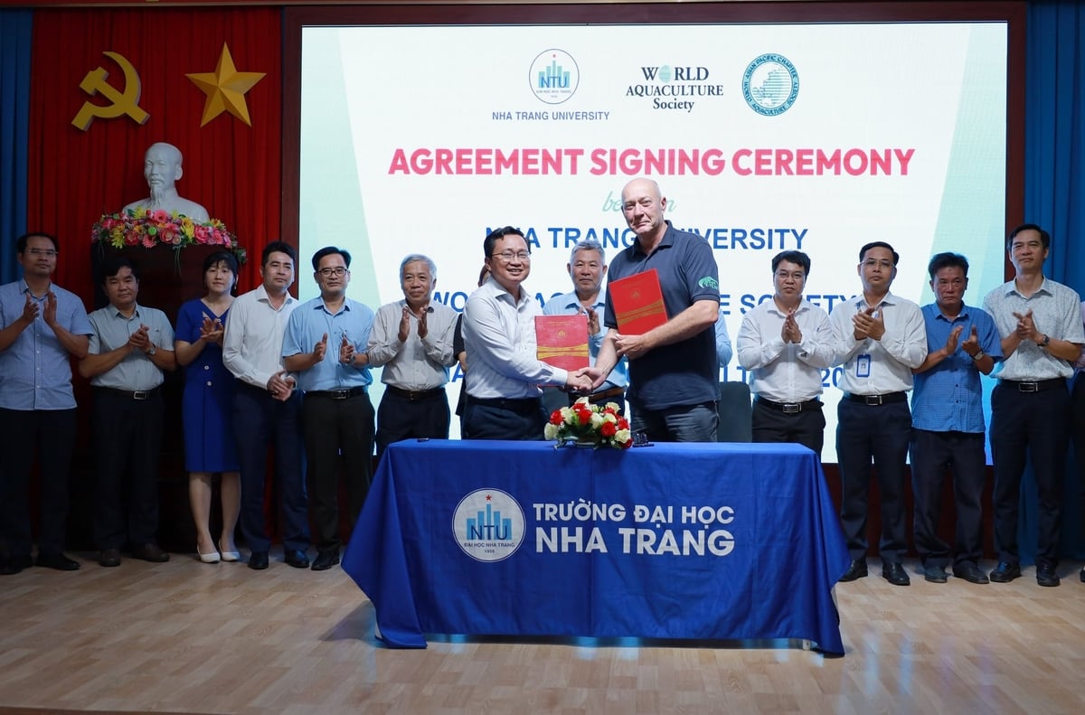 Trường Đại học Nha Trang và Hội Nuôi trồng thủy sản thế giới ký kết thỏa thuận hợp tác tổ chức Hội nghị Nuôi trồng thủy sản khu vực châu Á - Thái Bình Dương năm 2027 (APA 2027). Ảnh: Phương Chi. Trường Đại học Nha Trang và Hội Nuôi trồng thủy sản thế giới ký kết thỏa thuận hợp tác tổ chức Hội nghị Nuôi trồng thủy sản khu vực châu Á - Thái Bình Dương năm 2027 (APA 2027). Ảnh: Phương Chi.