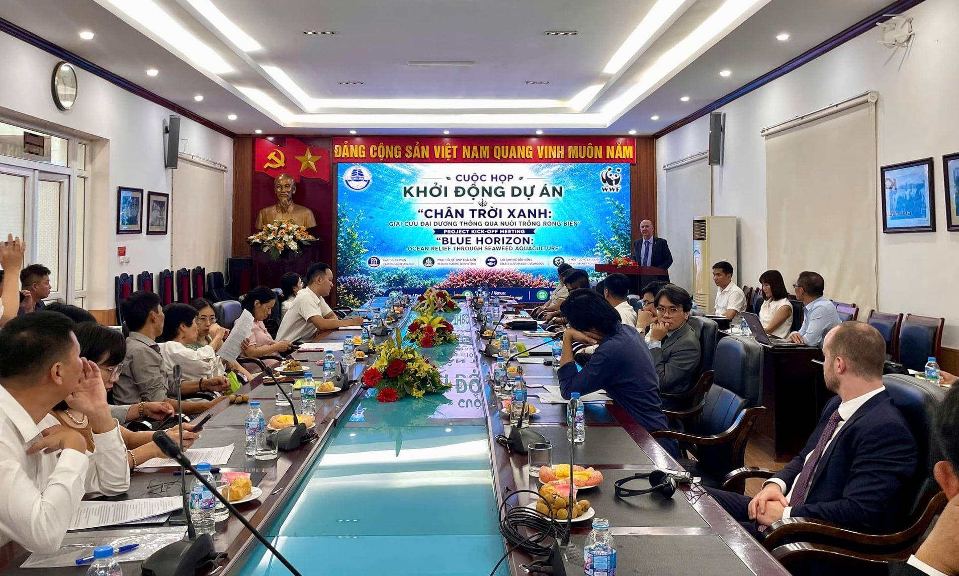 Cuộc họp khởi động Dự án 'Chân trời xanh: Giải cứu đại dương thông qua nuôi trồng rong biển' vừa diễn ra tại Hà Nội. Ảnh: Mai Anh.