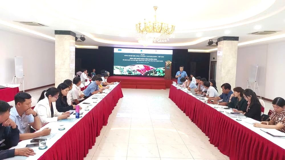 Lớp tập huấn giảng viên nguồn về sản xuất cà phê bền vững tại phường Pleiku (Gia Lai). Ảnh: ĐL. Lớp tập huấn giảng viên nguồn về sản xuất cà phê bền vững tại phường Pleiku (Gia Lai). Ảnh: ĐL.