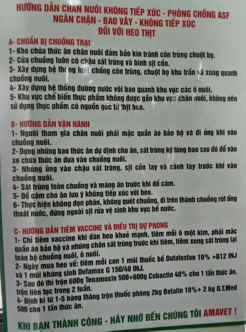Quy trình chăn nuôi không tiếp xúc được hướng dẫn tại hộ dân. Ảnh: Thanh Nga. Quy trình chăn nuôi không tiếp xúc được hướng dẫn tại hộ dân. Ảnh: Thanh Nga.