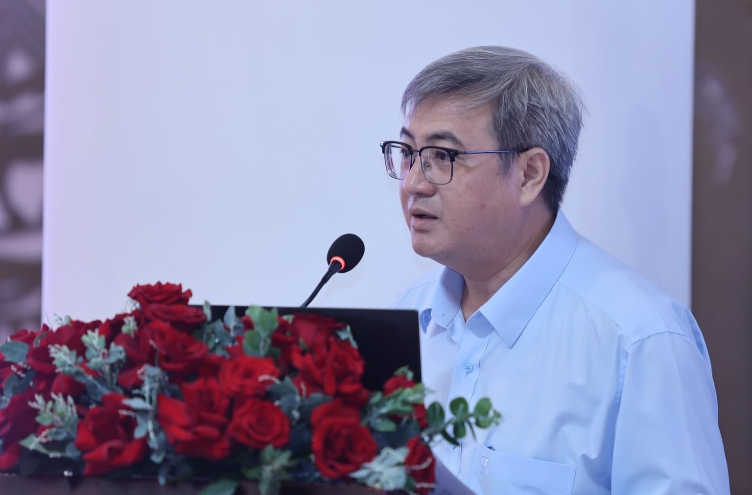 Ông Võ Văn Công, Phó Giám đốc Sở Nông nghiệp và Môi trường Khánh Hòa phát biểu tại hội thảo. Ảnh: Đ.T. Ông Võ Văn Công, Phó Giám đốc Sở Nông nghiệp và Môi trường Khánh Hòa phát biểu tại hội thảo. Ảnh: Đ.T.