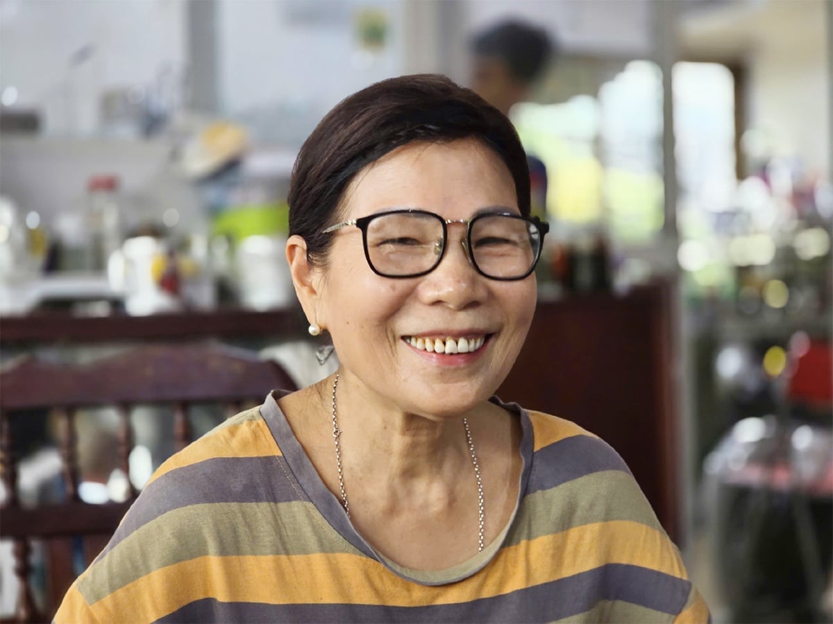 Bà Nguyễn Thị Liên - chủ trang trại GHT nuôi giun quế. Ảnh: Xuân Hà.