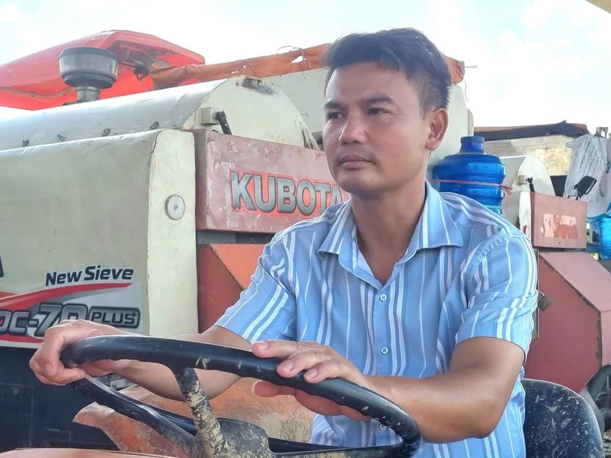 Anh Phạm Văn Hướng - đại điền canh tác 160ha đất lúa tại Ninh Bình. Ảnh: Tùng Đinh. Anh Phạm Văn Hướng - đại điền canh tác 160ha đất lúa tại Ninh Bình. Ảnh: Tùng Đinh.