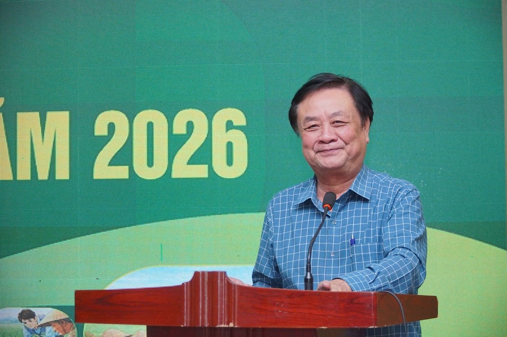 Ông Lê Minh Hoan, nguyên Phó Chủ tịch Quộc hội nhấn mạnh Nghệ An cần đổi mới tư duy phát triển nông nghiệp, nông thôn, chuyển từ sản xuất đơn thuần sang tạo dựng giá trị và phát huy nội lực cộng đồng. Ảnh: Thu Thủy. Ông Lê Minh Hoan, nguyên Phó Chủ tịch Quộc hội nhấn mạnh Nghệ An cần đổi mới tư duy phát triển nông nghiệp, nông thôn, chuyển từ sản xuất đơn thuần sang tạo dựng giá trị và phát huy nội lực cộng đồng. Ảnh: Thu Thủy.