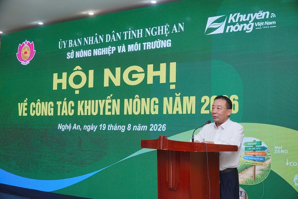 Phó Chủ tịch UBND tỉnh Nghệ An ông Nguyễn Văn Đệ đề nghị thời gian tới công tác khuyến nông của tỉnh phải gắn chặt với doanh nghiệp, người dân và thị trường, xây dựng các tổ khuyến nông cộng đồng hoạt động thực chất, hiệu quả và gần dân. Ảnh: Thu Thủy. Phó Chủ tịch UBND tỉnh Nghệ An ông Nguyễn Văn Đệ đề nghị thời gian tới công tác khuyến nông của tỉnh phải gắn chặt với doanh nghiệp, người dân và thị trường, xây dựng các tổ khuyến nông cộng đồng hoạt động thực chất, hiệu quả và gần dân. Ảnh: Thu Thủy.