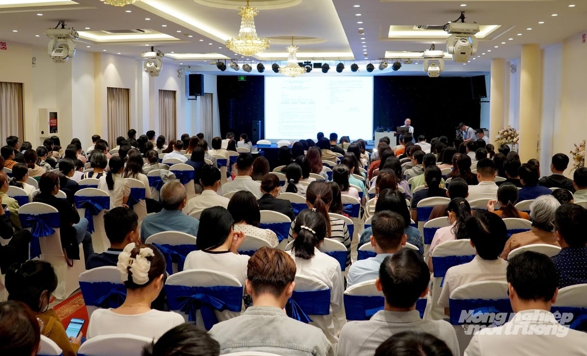 Hội nghị là dịp để cơ quan quản lý và doanh nghiệp trao đổi, tháo gỡ vướng mắc trong quá trình thực hiện các quy định pháp luật về thủy sản. Ảnh: Lê Bình. Hội nghị là dịp để cơ quan quản lý và doanh nghiệp trao đổi, tháo gỡ vướng mắc trong quá trình thực hiện các quy định pháp luật về thủy sản. Ảnh: Lê Bình.
