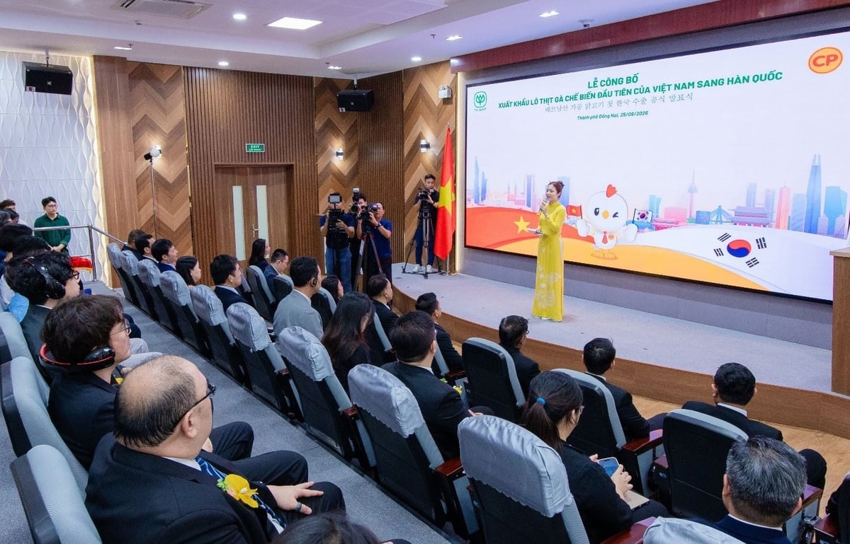 Toàn cảnh Lễ công bố xuất khẩu lô thịt gà chế biến đầu tiên của Việt Nam sang Hàn Quốc. Ảnh: C.P. Việt Nam. Toàn cảnh Lễ công bố xuất khẩu lô thịt gà chế biến đầu tiên của Việt Nam sang Hàn Quốc. Ảnh: C.P. Việt Nam.