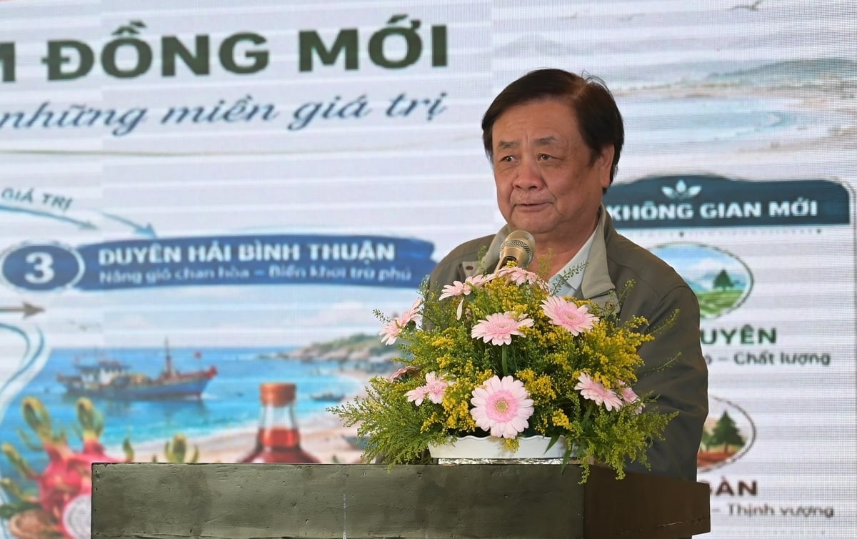 Phát biểu tại chương trình, nguyên Phó Chủ tịch Quốc hội Lê Minh Hoan cho rằng, trong dòng chảy mới, lực lượng khuyến nông cần phải thay đổi. Ảnh: Phạm Hoài.
