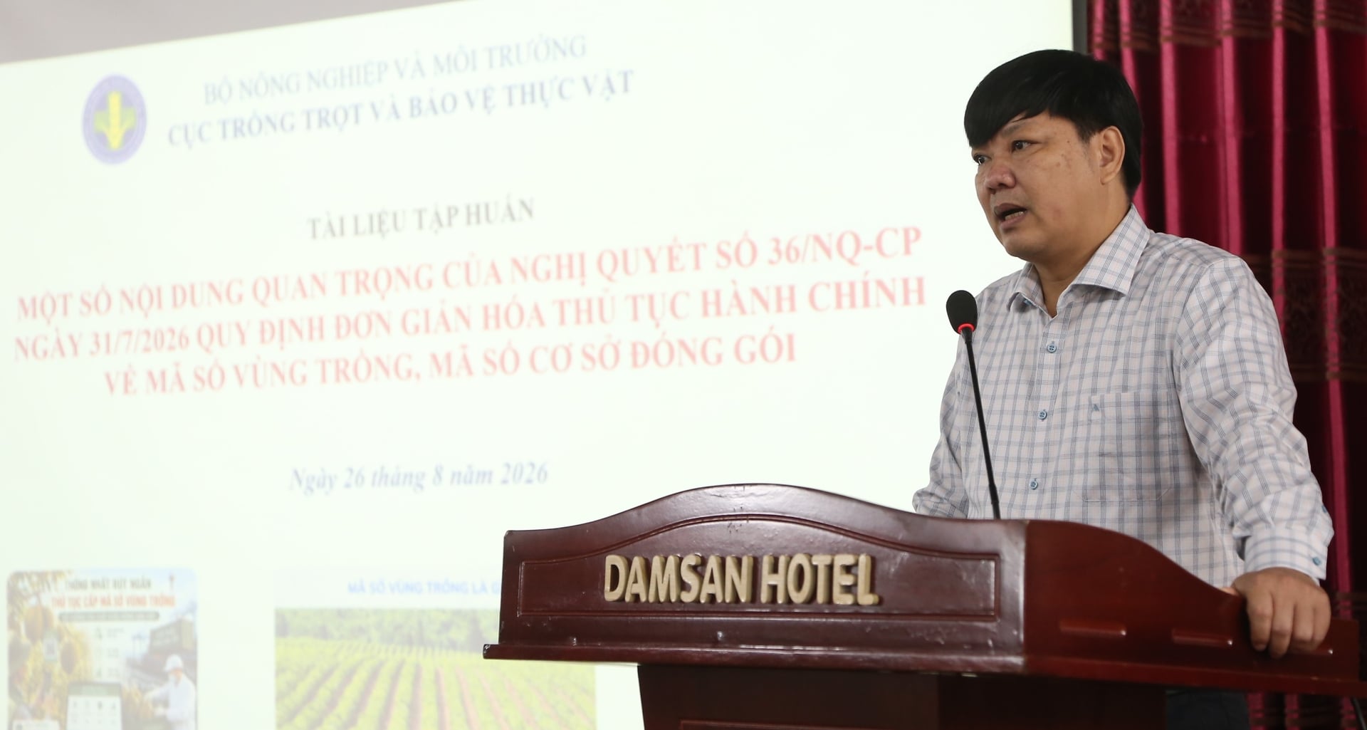 Ông Lương Anh Tuấn, Giám đốc Trung tâm Trồng trọt và Bảo vệ thực vật miền Trung phát biểu tại hội nghị. Ảnh: Tuấn Trần.