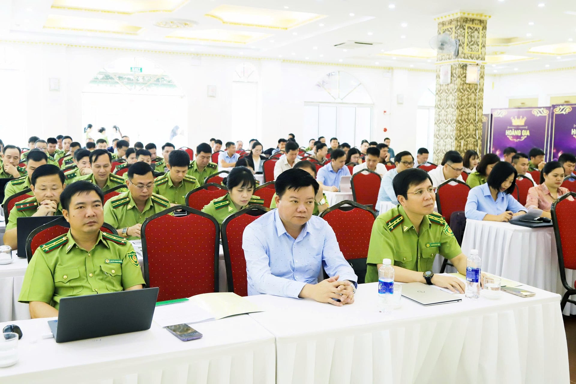Hội nghị có sự tham dự của đại diện 28 xã, phường trọng điểm trồng cà phê, các đơn vị chuyên môn, doanh nghiệp và hợp tác xã trên địa bàn tỉnh. Ảnh: Việt Anh.
