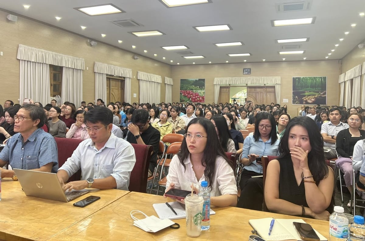 Hội nghị thu hút được sự quan tâm của rất nhiều doanh nghiệp trong lĩnh vực chăn nuôi và thú y. Ảnh: Sơn Trang.