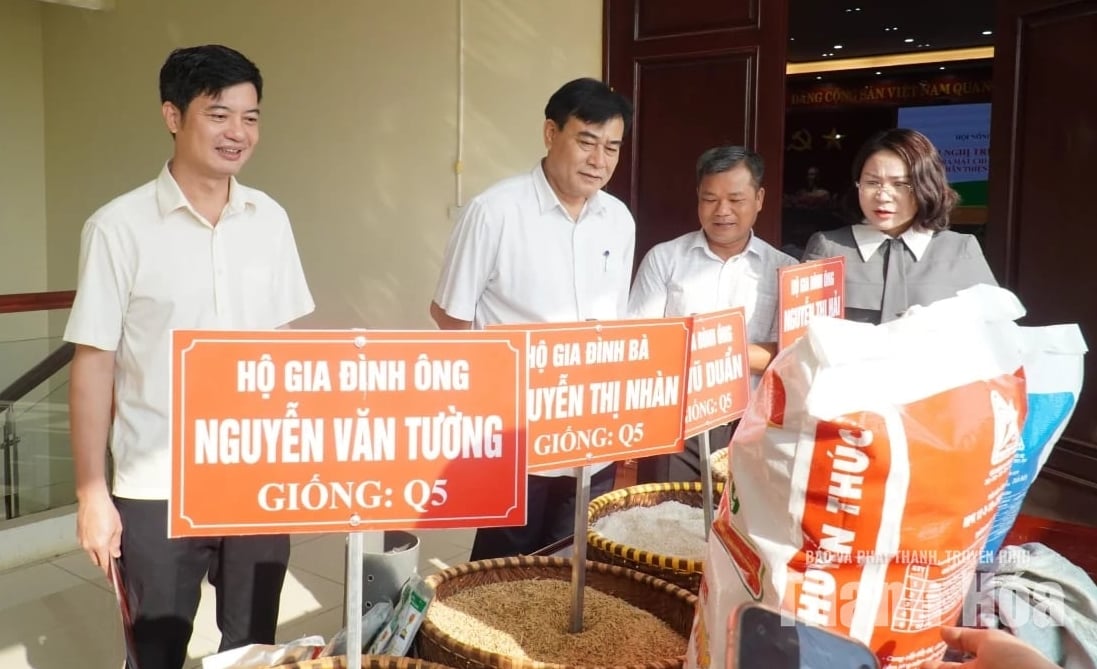 Sản phẩm của mô hình trình diễn canh tác lúa thân thiện với môi trường của hội viên nông dân xã Thiệu Hóa. Ảnh: Hội Nông dân tỉnh Thanh Hóa. Sản phẩm của mô hình trình diễn canh tác lúa thân thiện với môi trường của hội viên nông dân xã Thiệu Hóa. Ảnh: Hội Nông dân tỉnh Thanh Hóa.
