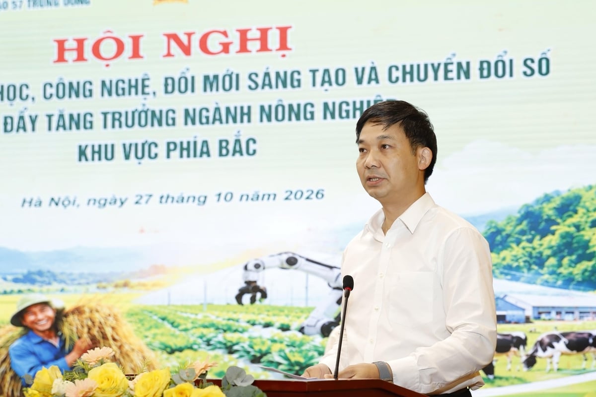 Ông Nguyễn Văn Công, Phó Chủ tịch UBND tỉnh Quảng Ninh phát biểu tại Hội nghị. Ảnh: Khương Trung.