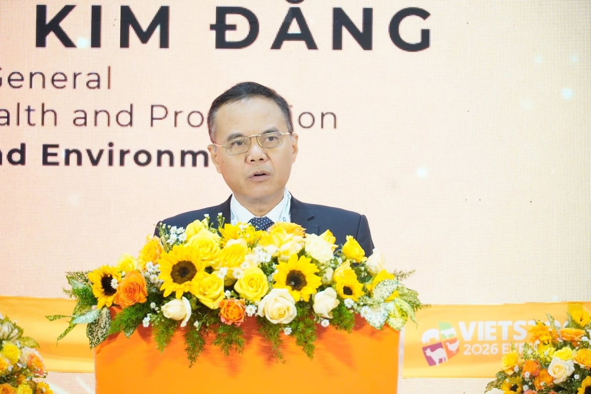 Ông Phạm Kim Đăng, Phó Cục trưởng Cục Chăn nuôi và Thú y (Bộ Nông nghiệp và Môi trường) cho biết, ngành chăn nuôi tiếp tục trở thành một trong hai lĩnh vực quan trọng đóng góp quan trọng vào tăng trưởng của ngành nông nghiệp Việt Nam. Ảnh: Hồng Thắm. Ông Phạm Kim Đăng, Phó Cục trưởng Cục Chăn nuôi và Thú y (Bộ Nông nghiệp và Môi trường) cho biết, ngành chăn nuôi tiếp tục trở thành một trong hai lĩnh vực quan trọng đóng góp quan trọng vào tăng trưởng của ngành nông nghiệp Việt Nam. Ảnh: Hồng Thắm.